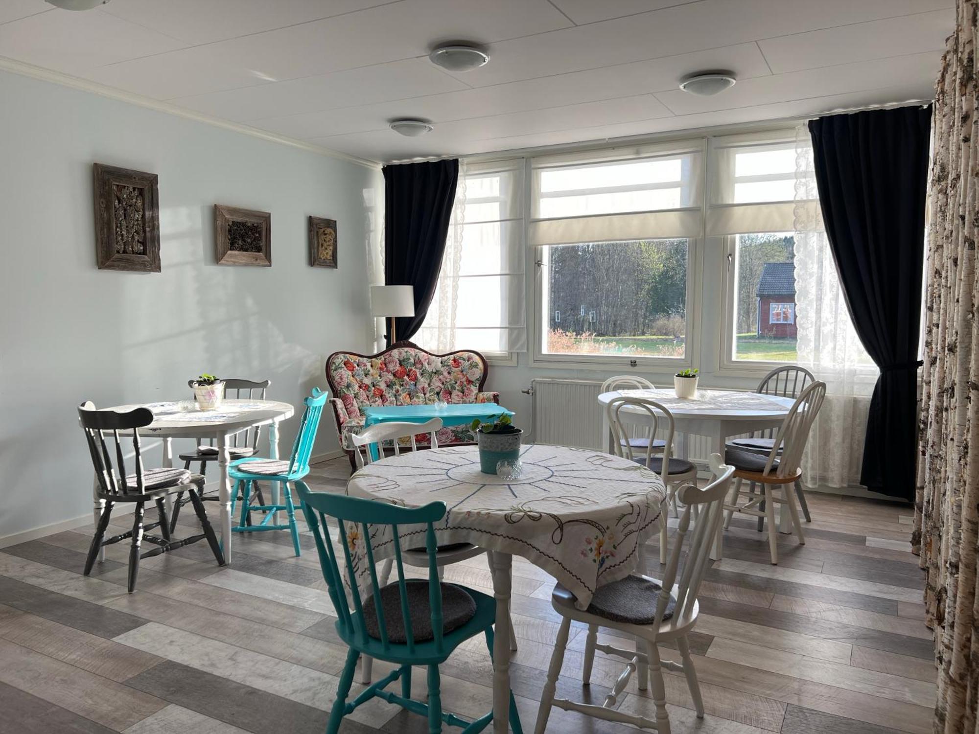 Saevsjoens Guest house *